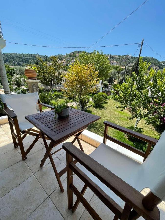 Apricus Apartments Apolpaina Exteriér fotografie